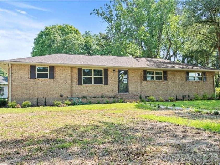 136 Chester Park Circle, Chesterfield, SC 29709.  MLS# CAR4360057, YatesRealty ID 5008. 