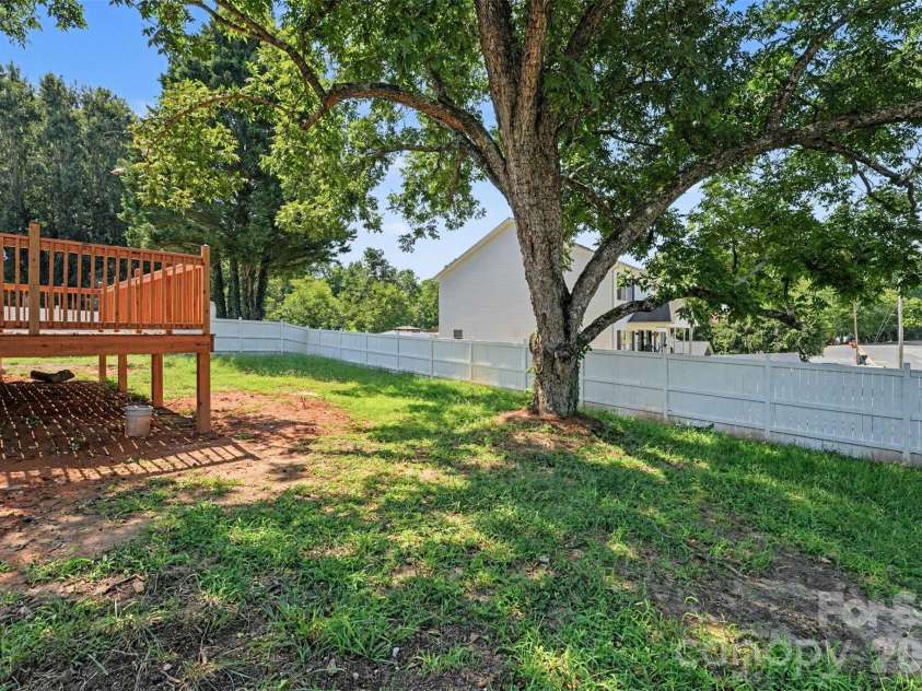 600 Chapel Street, Landis, NC 28088.  MLS# CAR4422527, YatesRealty ID 50080. 