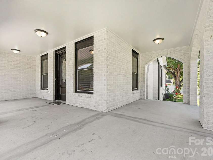 600 Chapel Street, Landis, NC 28088.  MLS# CAR4422527, YatesRealty ID 50080. Front Porch