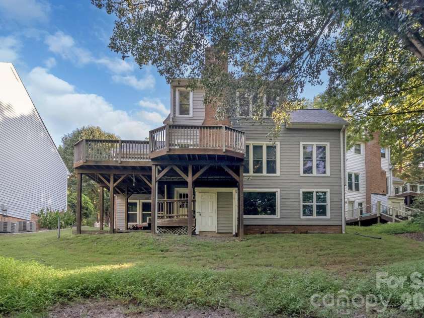 6009 Coaching Inn Court, Charlotte, NC 28270.  MLS# CAR4423654, YatesRealty ID 50081. 