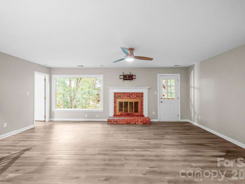 6009 Coaching Inn Court, Charlotte, NC 28270.  MLS# CAR4423654, YatesRealty ID 50081. 