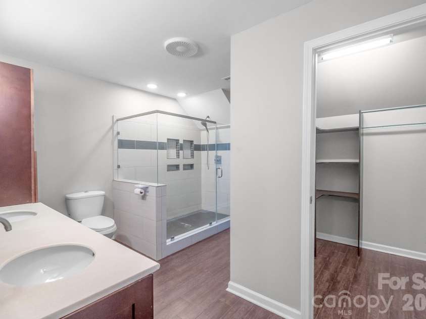 6009 Coaching Inn Court, Charlotte, NC 28270.  MLS# CAR4423654, YatesRealty ID 50081. 