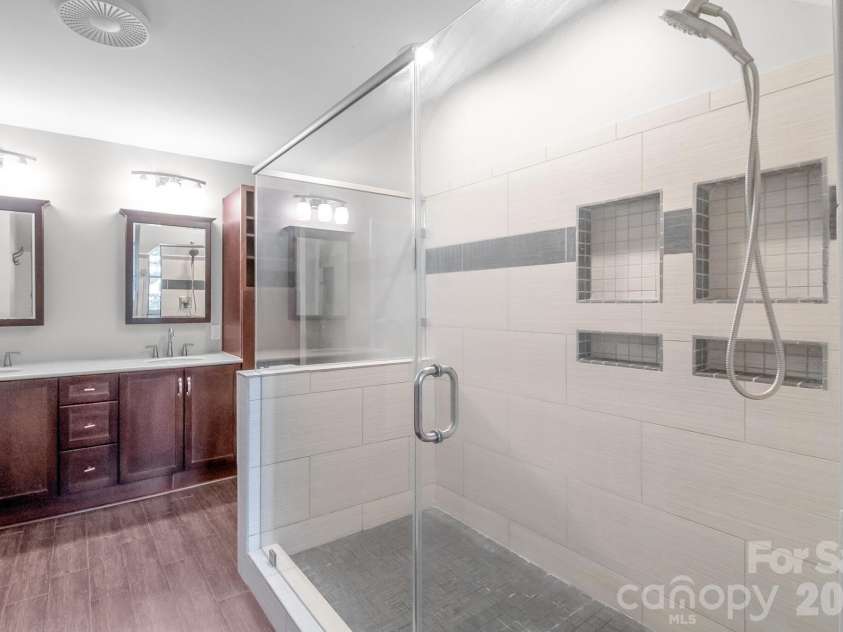 6009 Coaching Inn Court, Charlotte, NC 28270.  MLS# CAR4423654, YatesRealty ID 50081. 