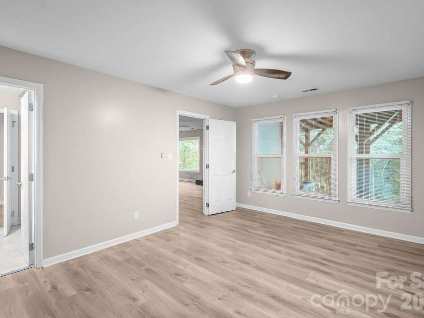 6009 Coaching Inn Court, Charlotte, NC 28270.  MLS# CAR4423654, YatesRealty ID 50081. 