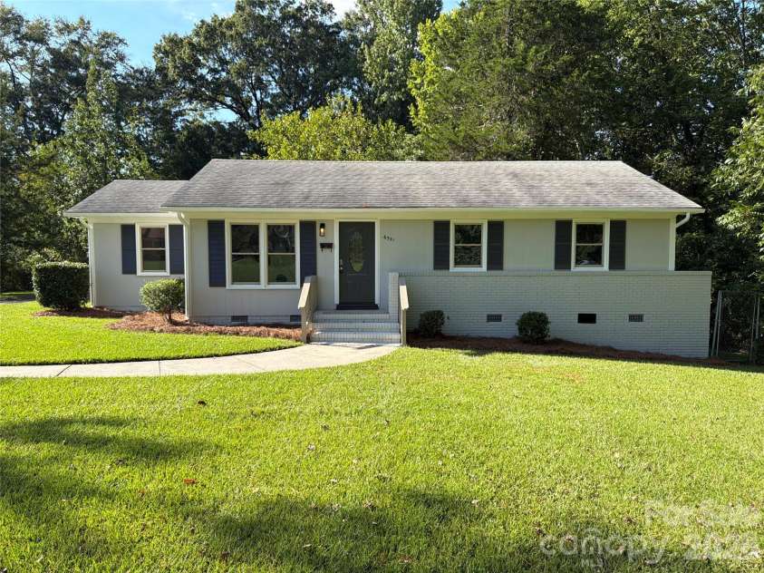 6531 Rosecran Drive, Charlotte, NC 28215.  MLS# CAR4423660, YatesRealty ID 50083. 