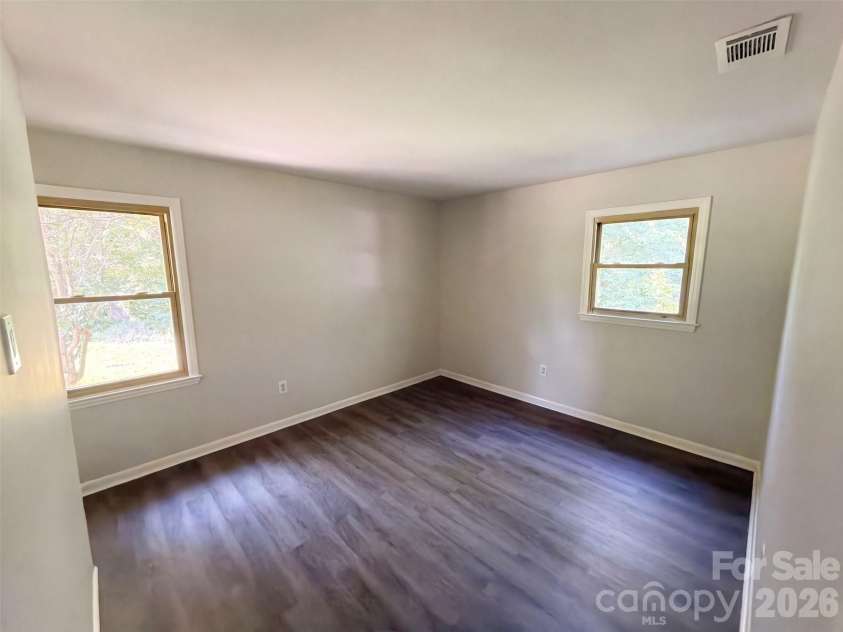 6531 Rosecran Drive, Charlotte, NC 28215.  MLS# CAR4423660, YatesRealty ID 50083. 