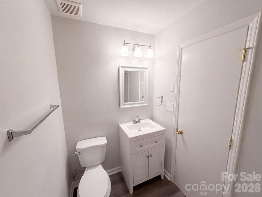 6531 Rosecran Drive, Charlotte, NC 28215.  MLS# CAR4423660, YatesRealty ID 50083. 
