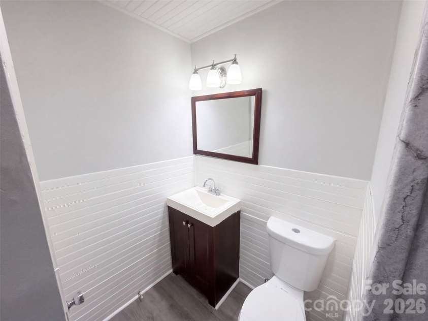 6531 Rosecran Drive, Charlotte, NC 28215.  MLS# CAR4423660, YatesRealty ID 50083. 