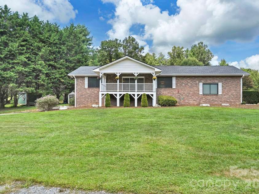 123 Turley Falls Road, Hendersonville, NC 28739.  MLS# CAR4423477, YatesRealty ID 50084. 