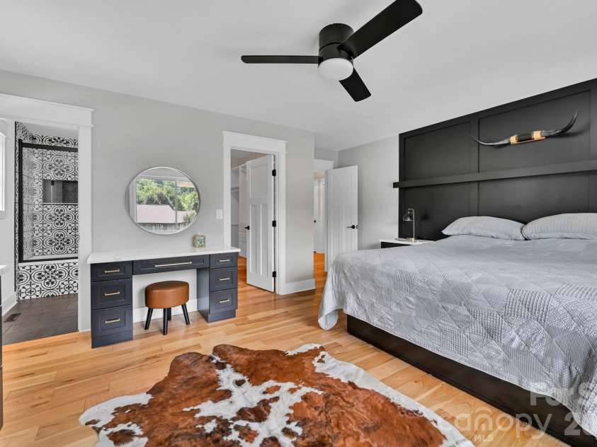 123 Turley Falls Road, Hendersonville, NC 28739.  MLS# CAR4423477, YatesRealty ID 50084. 
