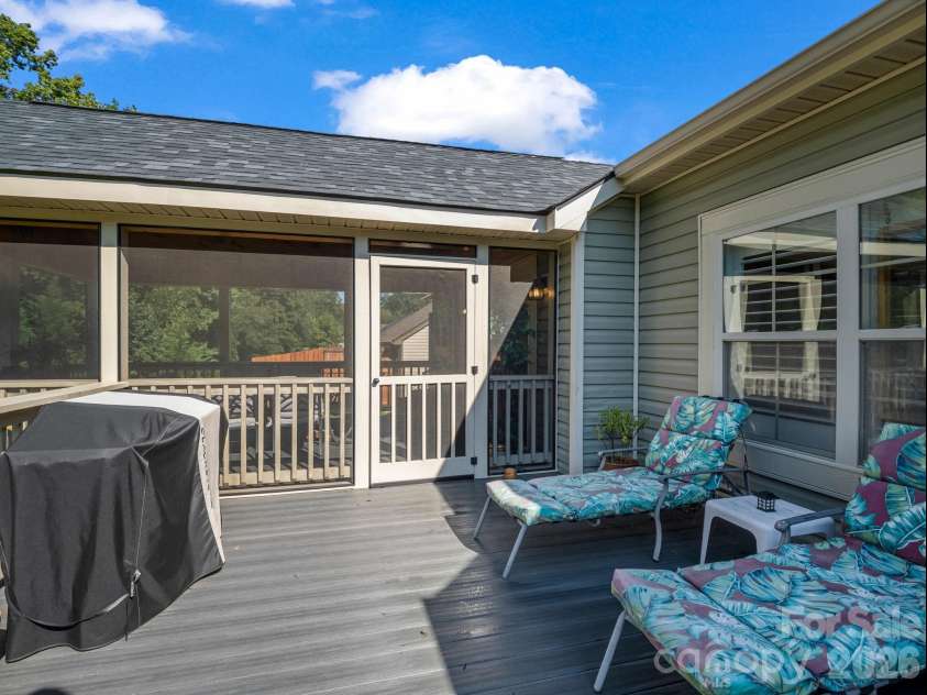 138 Brookwood Creek Drive, Landrum, SC 29356.  MLS# CAR4423347, YatesRealty ID 50085. 
