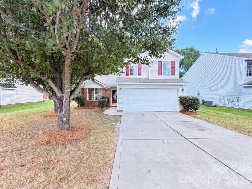 8616 Silver Falls Way, Charlotte, NC 28227.  MLS# CAR4423664, YatesRealty ID 50086. 