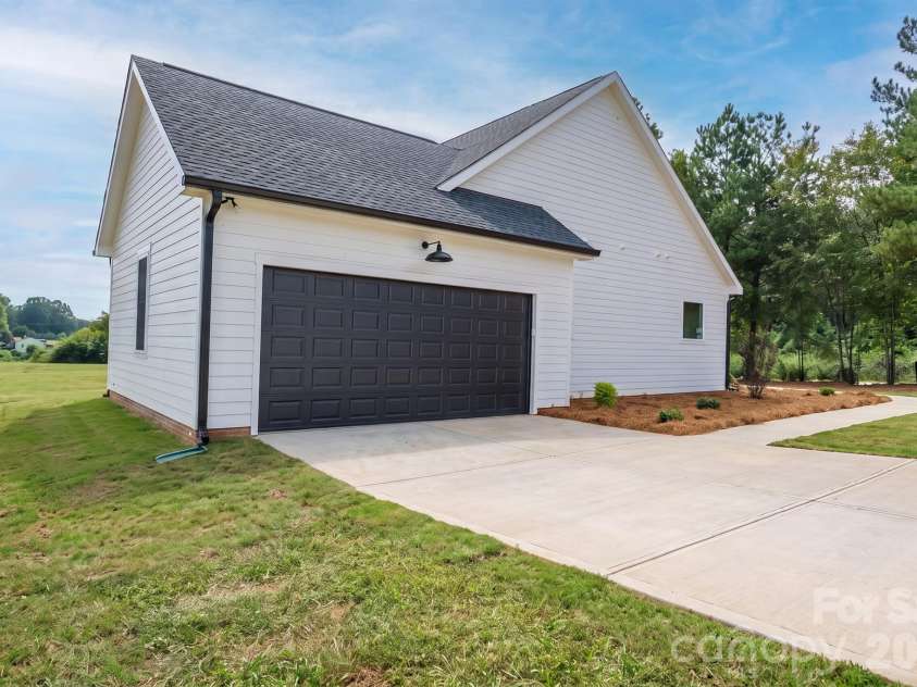 3104 Mount Pleasant Road, Sherrills Ford, NC 28673.  MLS# CAR4423658, YatesRealty ID 50087. 