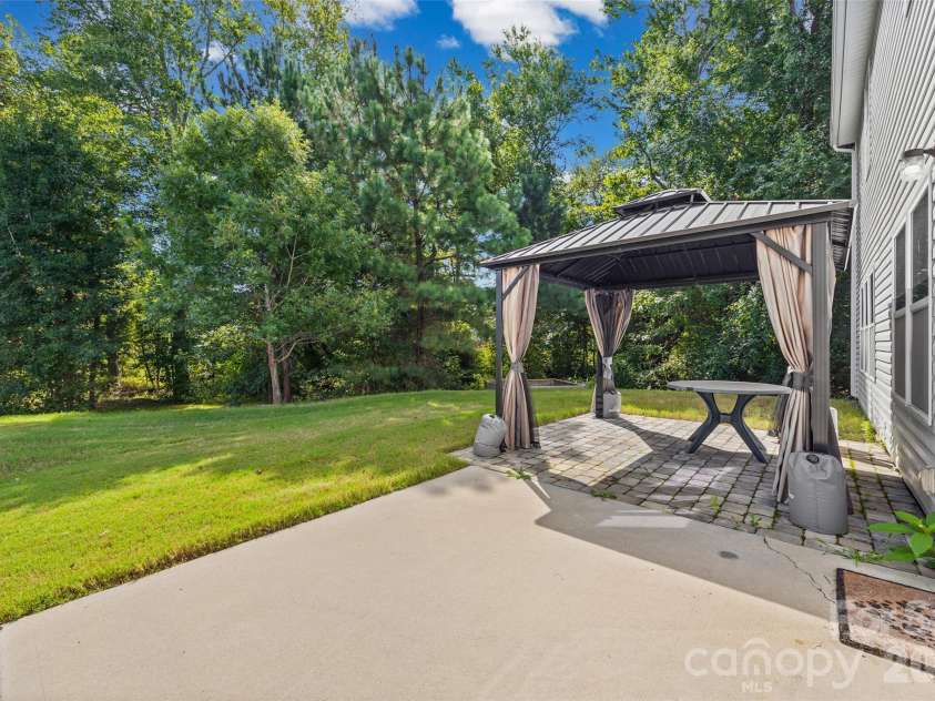 2437 Grinstead Court, Clover, SC 29710.  MLS# CAR4423600, YatesRealty ID 50088. 