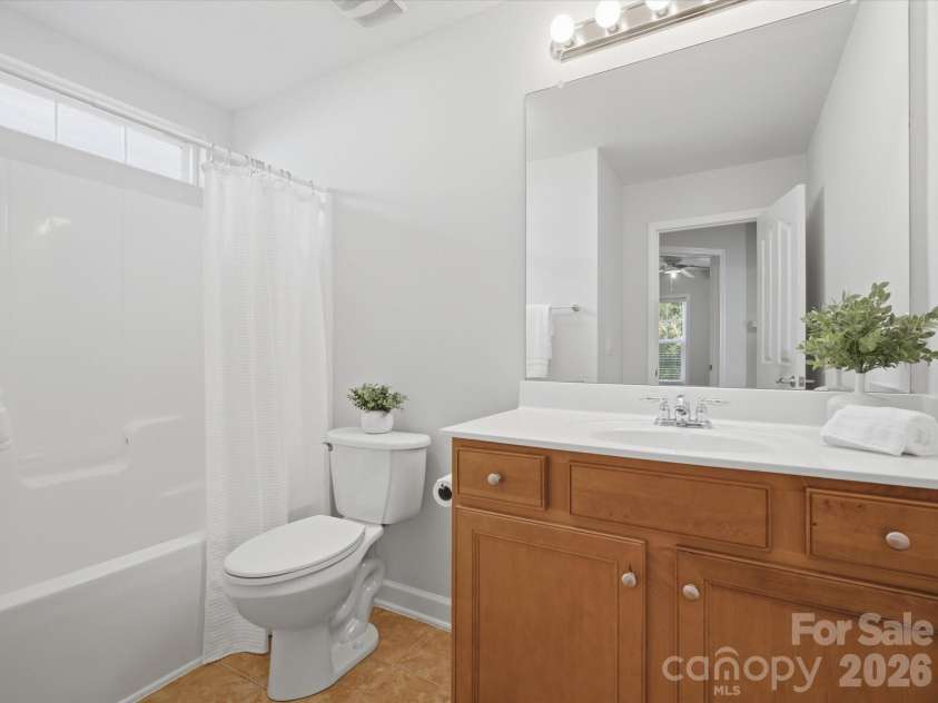 2000 Envoy Lane, Indian Trail, NC 28079.  MLS# CAR4420926, YatesRealty ID 50089. 2nd full bath.