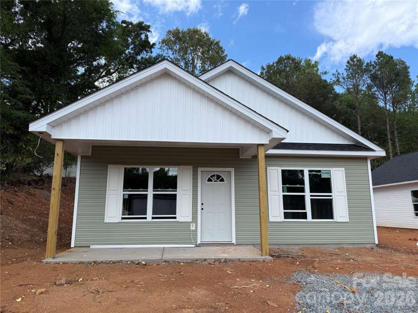 505 Washington Street, Wadesboro, NC 28170.  MLS# CAR4376266, YatesRealty ID 5009. 