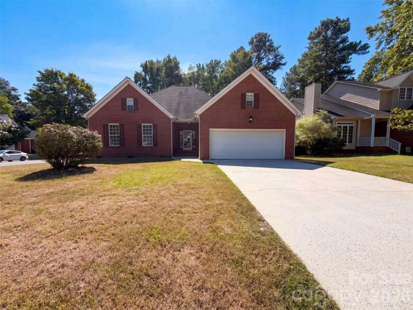 331 Market Hall Place, Rock Hill, SC 29732.  MLS# CAR4423671, YatesRealty ID 50091. 