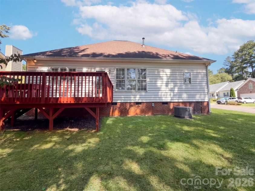 331 Market Hall Place, Rock Hill, SC 29732.  MLS# CAR4423671, YatesRealty ID 50091. 