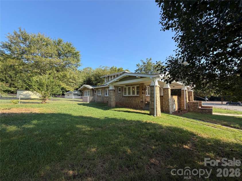 1101 Old West Innes Street, Salisbury, NC 28144.  MLS# CAR4423640, YatesRealty ID 50092. 