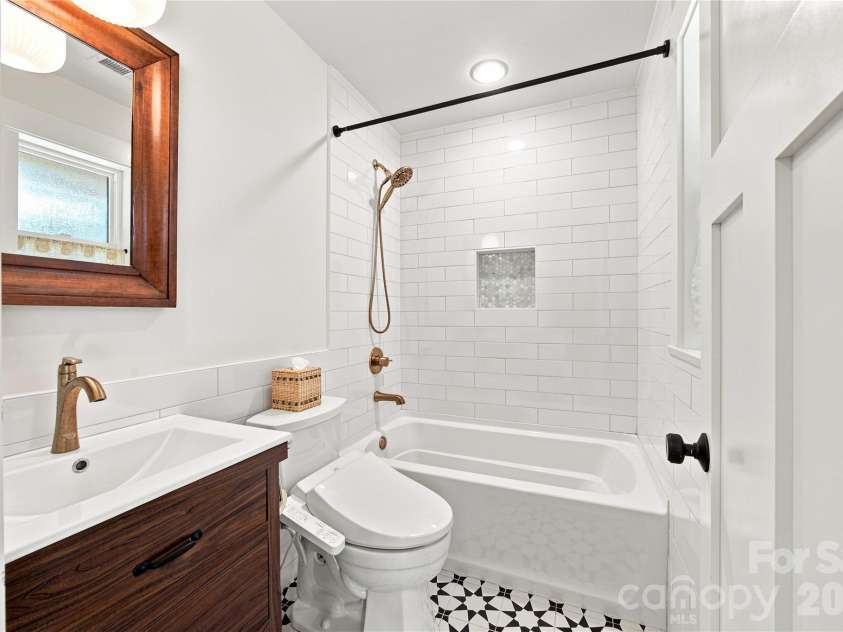 5663 Mundy Road, Denver, NC 28037.  MLS# CAR4421995, YatesRealty ID 50093. 