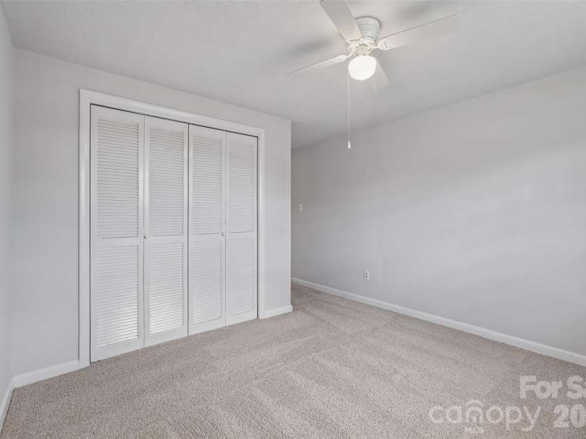 4036 Elizabeth Street, Hickory, NC 28601.  MLS# CAR4423673, YatesRealty ID 50094. 