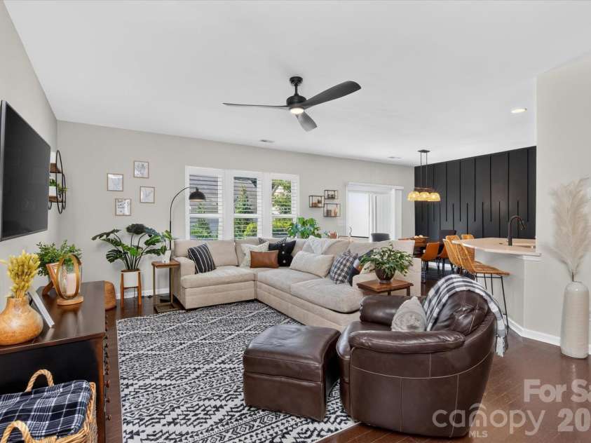 2640 Katy Flyer Avenue, Charlotte, NC 28210.  MLS# CAR4422995, YatesRealty ID 50095. 