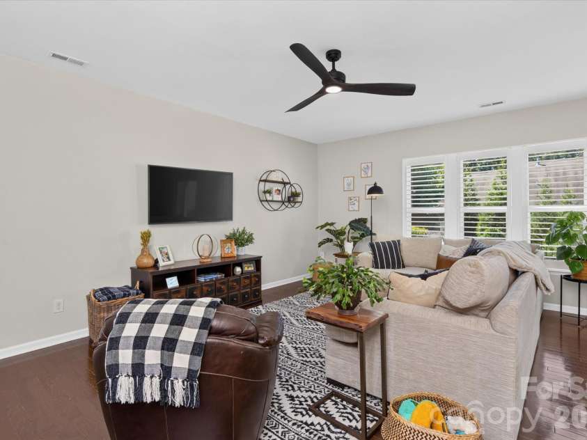 2640 Katy Flyer Avenue, Charlotte, NC 28210.  MLS# CAR4422995, YatesRealty ID 50095. 