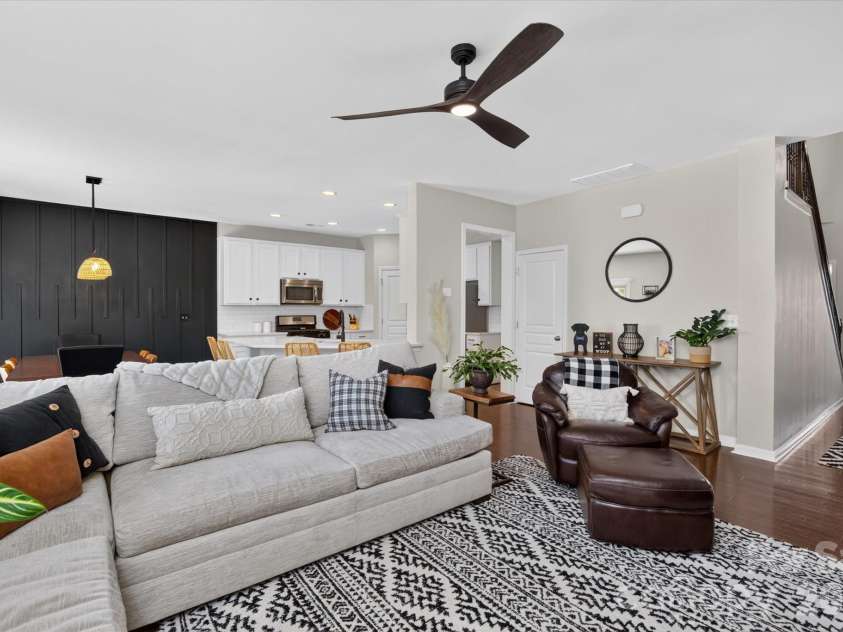 2640 Katy Flyer Avenue, Charlotte, NC 28210.  MLS# CAR4422995, YatesRealty ID 50095. 