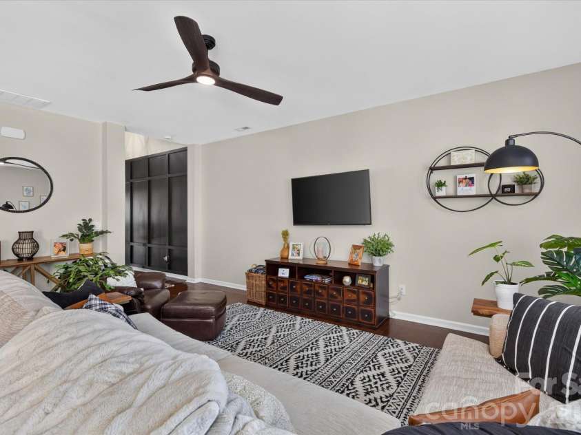 2640 Katy Flyer Avenue, Charlotte, NC 28210.  MLS# CAR4422995, YatesRealty ID 50095. 