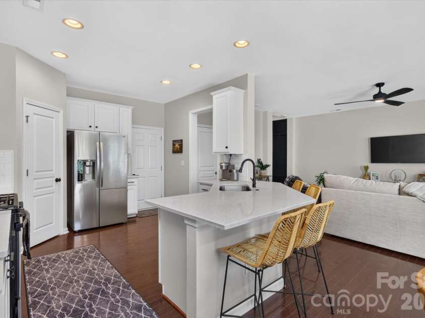 2640 Katy Flyer Avenue, Charlotte, NC 28210.  MLS# CAR4422995, YatesRealty ID 50095. 