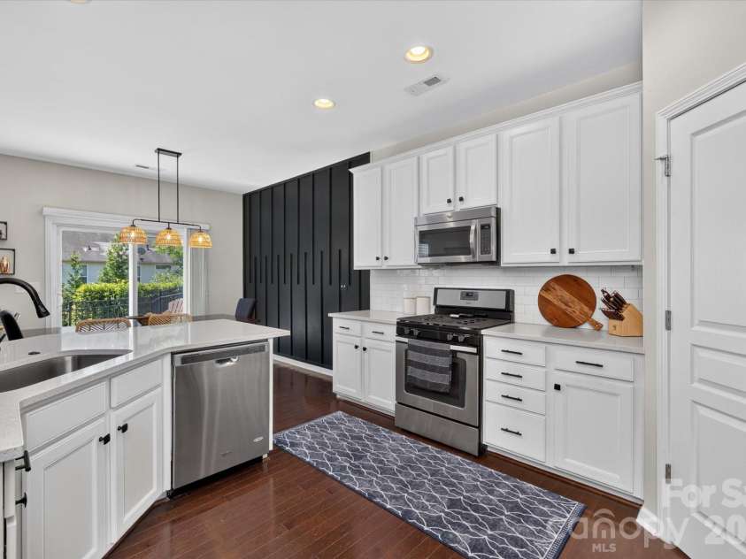 2640 Katy Flyer Avenue, Charlotte, NC 28210.  MLS# CAR4422995, YatesRealty ID 50095. 