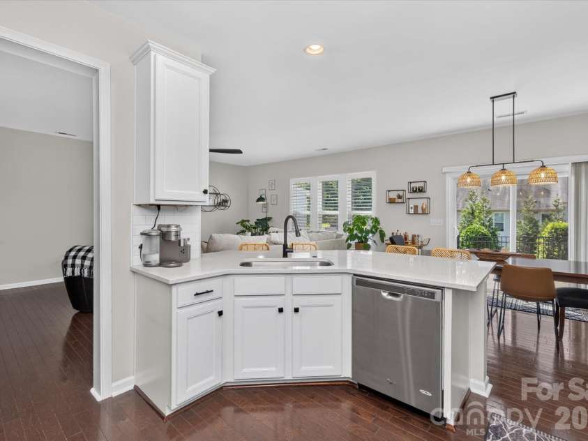 2640 Katy Flyer Avenue, Charlotte, NC 28210.  MLS# CAR4422995, YatesRealty ID 50095. 
