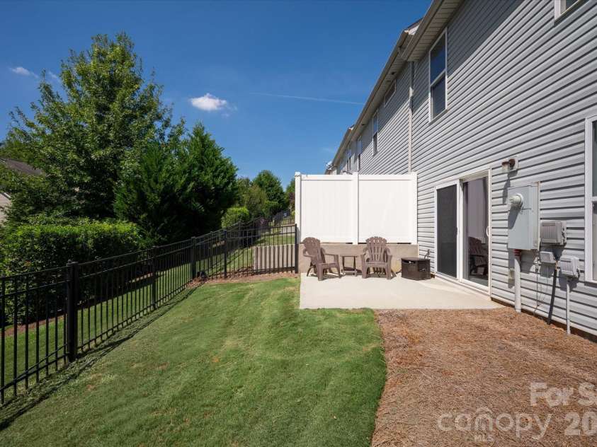 2640 Katy Flyer Avenue, Charlotte, NC 28210.  MLS# CAR4422995, YatesRealty ID 50095. 
