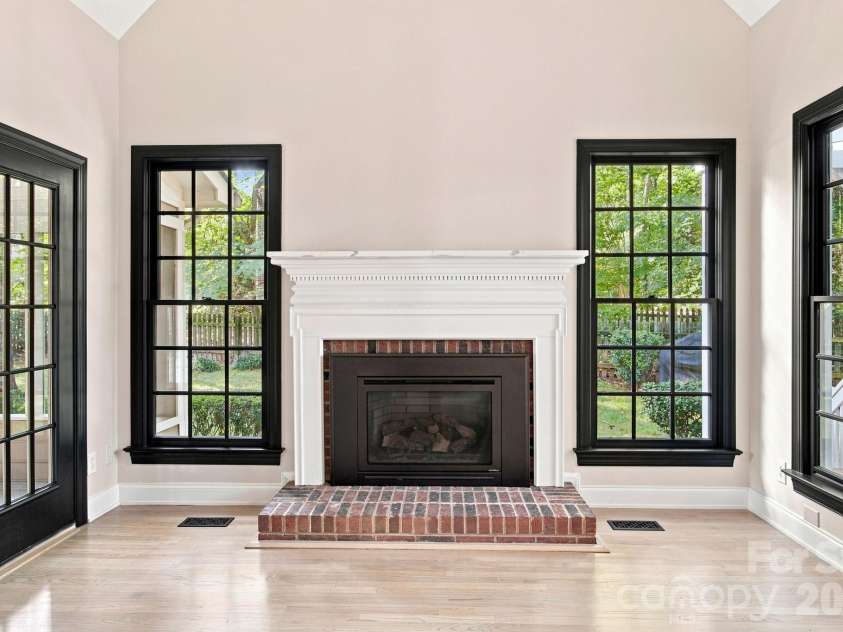 5111 Downing Creek Drive, Charlotte, NC 28269.  MLS# CAR4418841, YatesRealty ID 50096. 