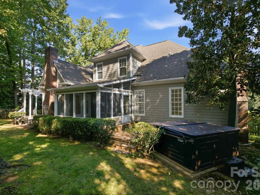 5111 Downing Creek Drive, Charlotte, NC 28269.  MLS# CAR4418841, YatesRealty ID 50096. 