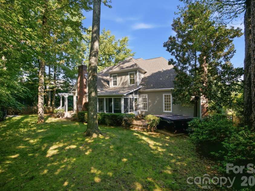5111 Downing Creek Drive, Charlotte, NC 28269.  MLS# CAR4418841, YatesRealty ID 50096. 