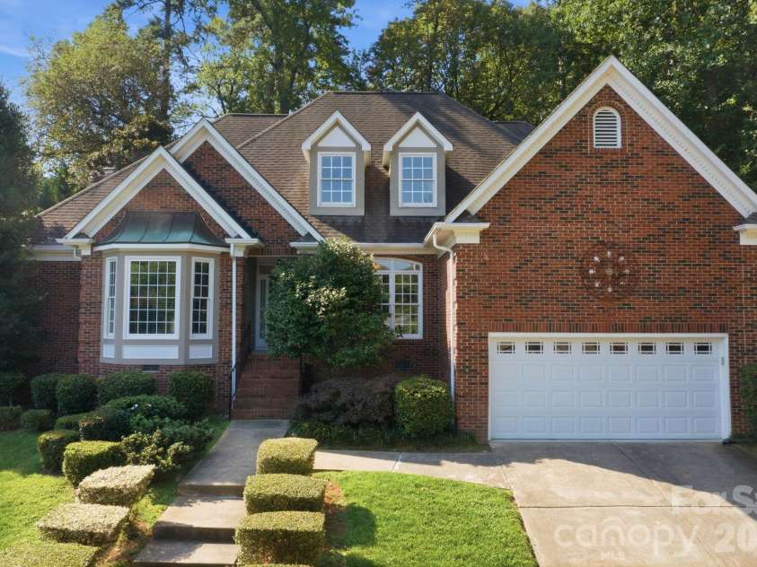 5111 Downing Creek Drive, Charlotte, NC 28269.  MLS# CAR4418841, YatesRealty ID 50096. 
