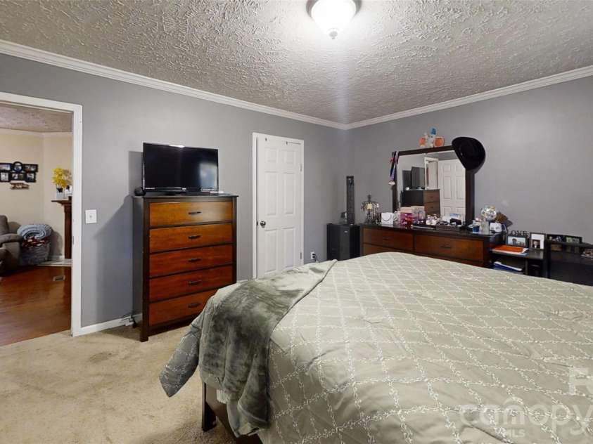 109 Grand Acres Lane, Maiden, NC 28650.  MLS# CAR4423474, YatesRealty ID 50097. 