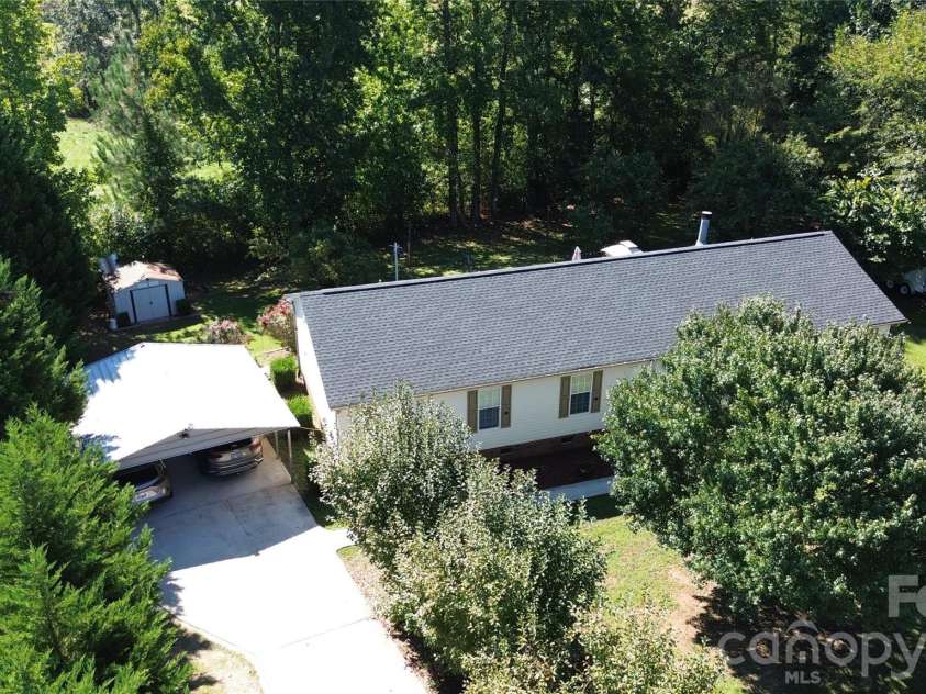 109 Grand Acres Lane, Maiden, NC 28650.  MLS# CAR4423474, YatesRealty ID 50097. 