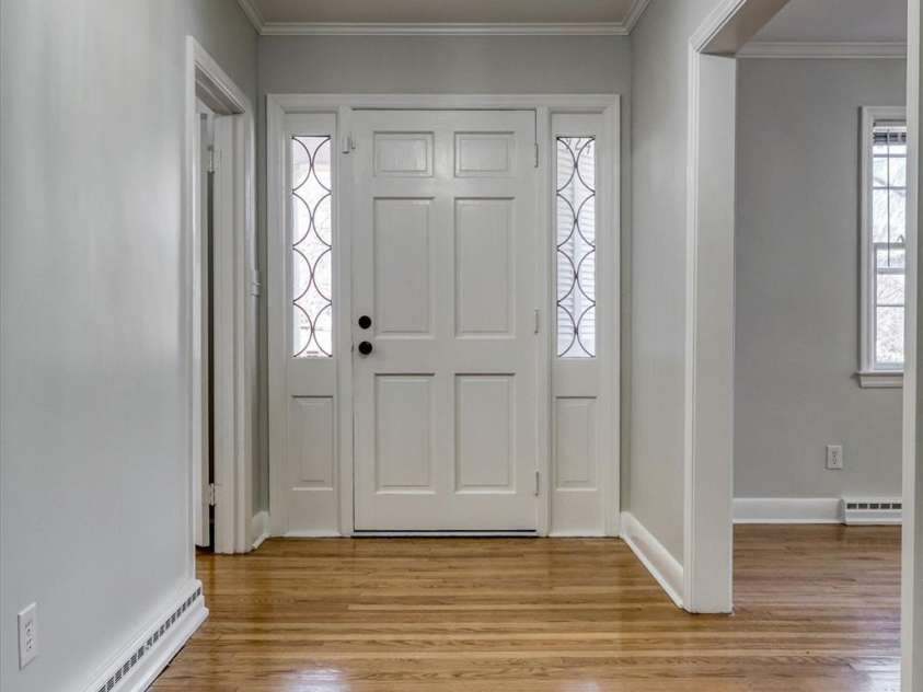 924 Main Avenue, Newton, NC 28658.  MLS# CAR4224742, YatesRealty ID 5010. 