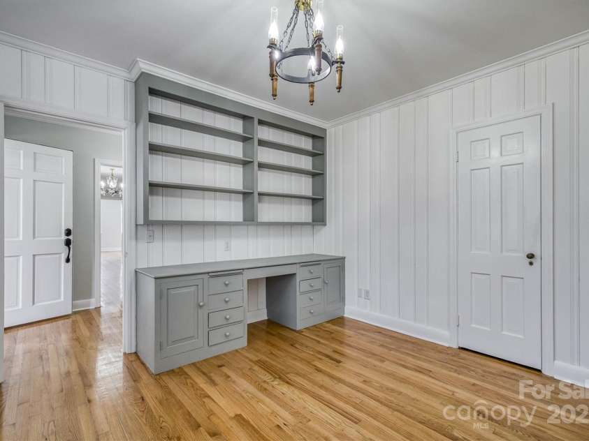 924 Main Avenue, Newton, NC 28658.  MLS# CAR4224742, YatesRealty ID 5010. 