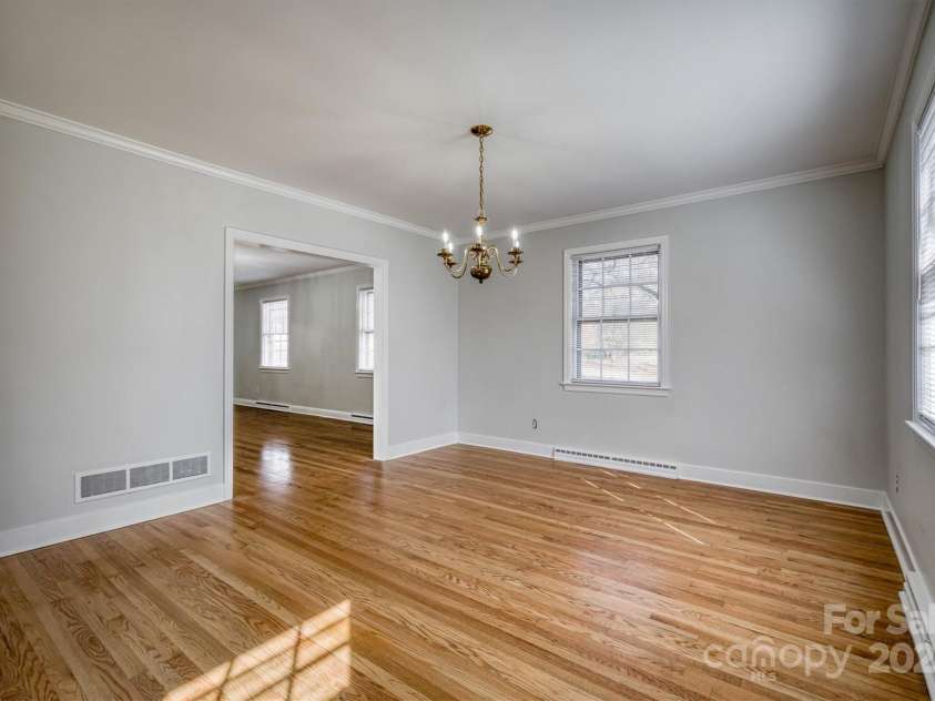 924 Main Avenue, Newton, NC 28658.  MLS# CAR4224742, YatesRealty ID 5010. 