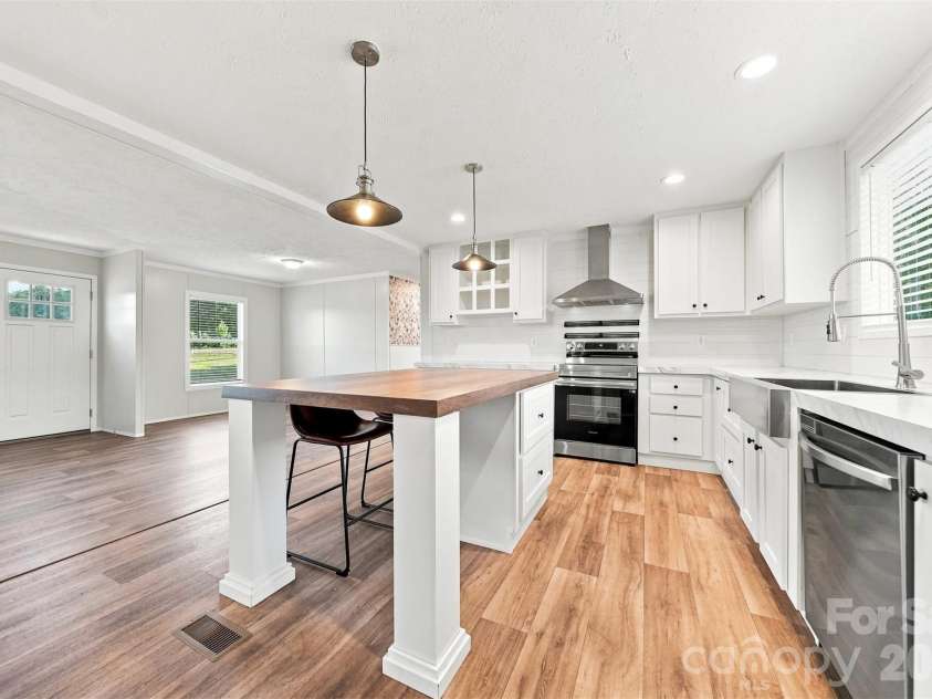 2736 Willowtree Church Avenue, Morganton, NC 28655.  MLS# CAR4422947, YatesRealty ID 50100. 