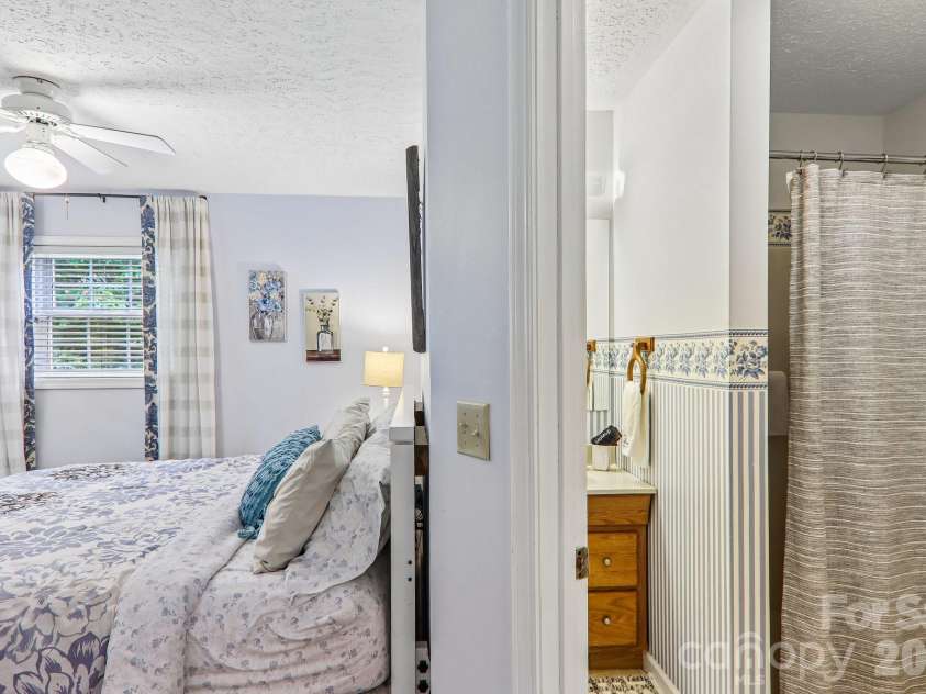 169 Highview Drive, Maggie Valley, NC 28751.  MLS# CAR4411083, YatesRealty ID 50102. 2nd bedroom has its own bathroom