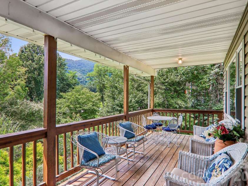 169 Highview Drive, Maggie Valley, NC 28751.  MLS# CAR4411083, YatesRealty ID 50102. 