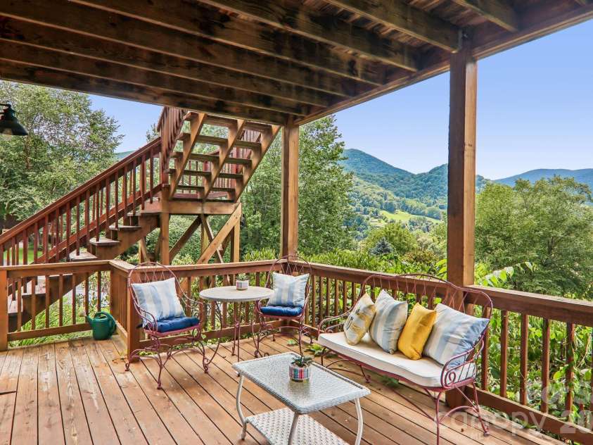 169 Highview Drive, Maggie Valley, NC 28751.  MLS# CAR4411083, YatesRealty ID 50102. Lower deck has lots of space for entertaining