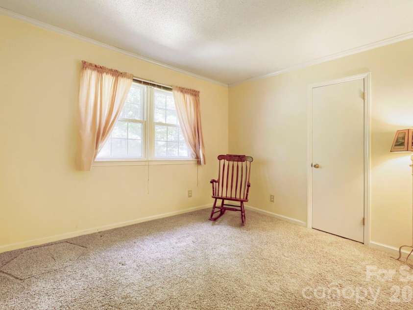 2414 Ashford Drive, Concord, NC 28027.  MLS# CAR4423444, YatesRealty ID 50104. 