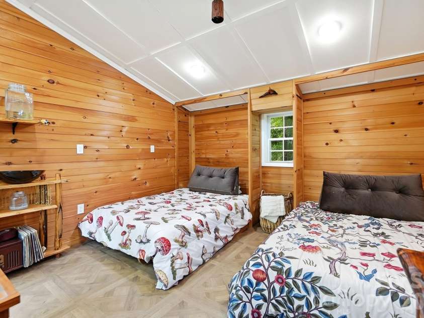 872 Old Bell Road, Charlotte, NC 28270.  MLS# CAR4417666, YatesRealty ID 50105. Inside the Tree House - Murphy Beds installed