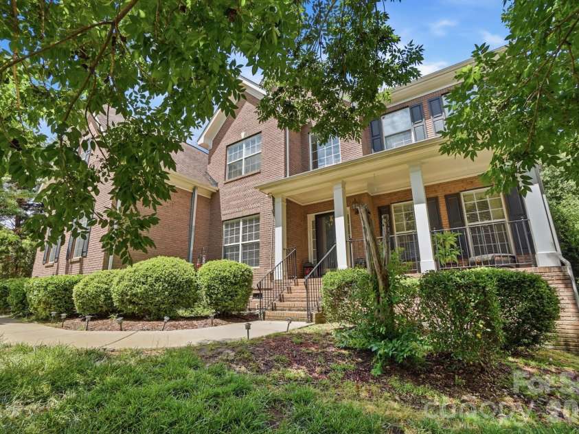 8108 Morehouse Drive, Waxhaw, NC 28173.  MLS# CAR4365988, YatesRealty ID 50108. 