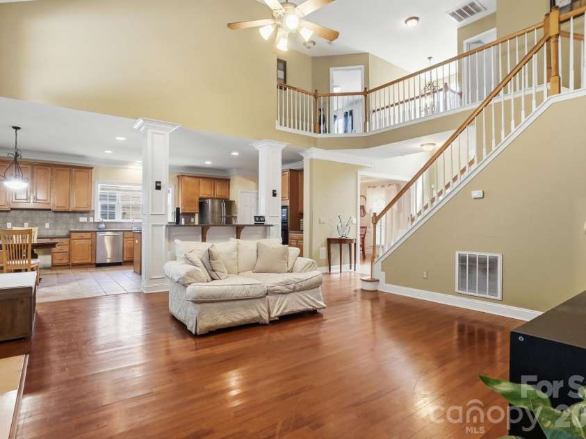8108 Morehouse Drive, Waxhaw, NC 28173.  MLS# CAR4365988, YatesRealty ID 50108. 